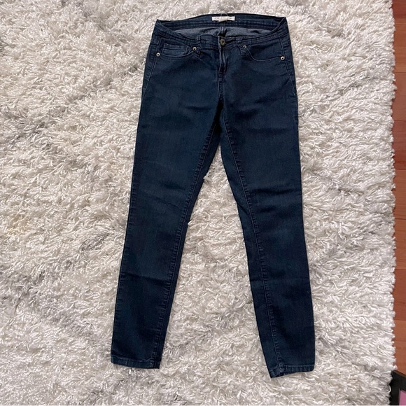 ▪️6/$25▪️ Forever 21 Dark Wash Jeans - Picture 1 of 4